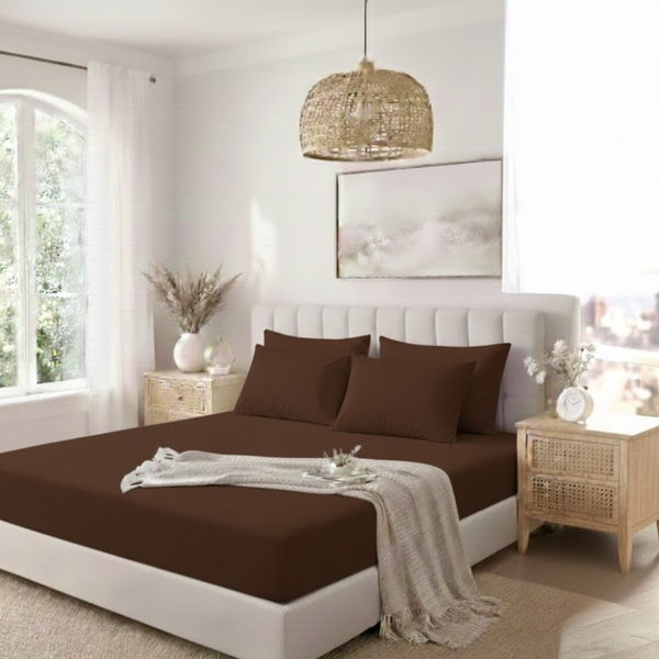 40cm Extra Deep Polycotton Fitted Sheet | Soft, Breathable & Easy Care | Secure Mattress Fit