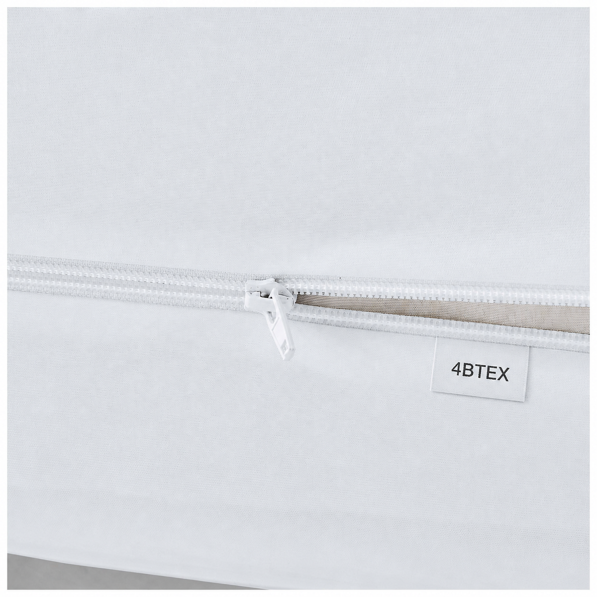 4BTEX zippered mattress protector close-up