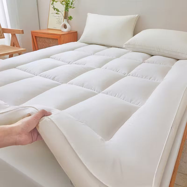 10cm Extra Thick Mattress Topper – Elasticated Corners